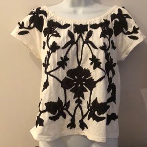 Akemi + Kin Black & white top